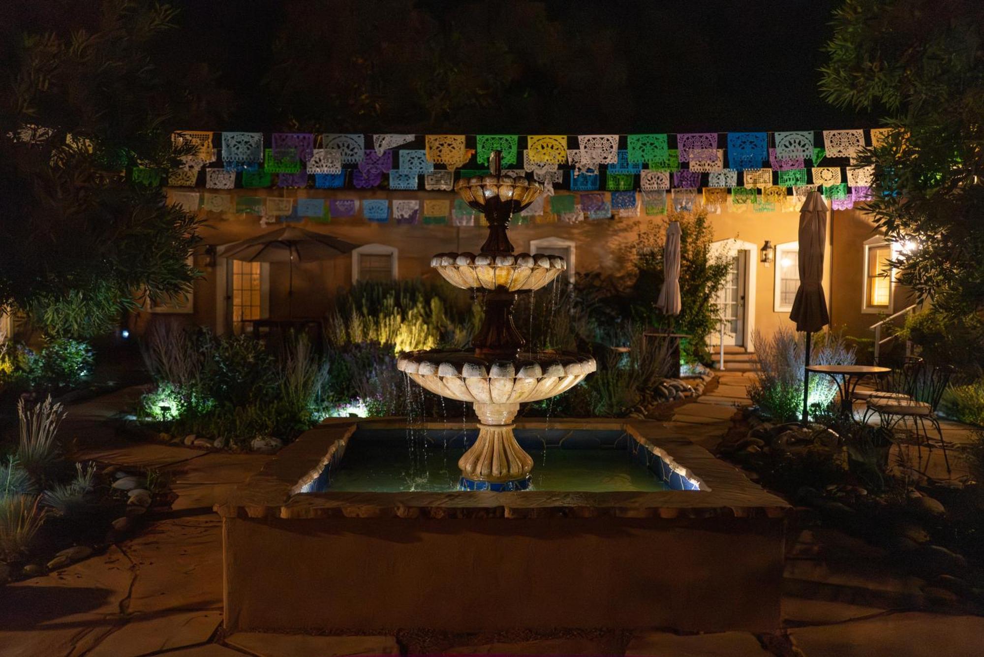 Dos Hermanas Casita 8 Downtown Courtyard Patio サンタフェ エクステリア 写真